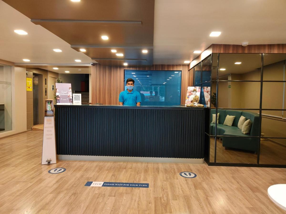 Kanak Beacon Hotel - Ashram Road Ahmedabad Bagian luar foto